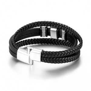 Mehrlagiges Herren-Lederarmband in Schwarz mit silbernem Ruder-Metallverschluss