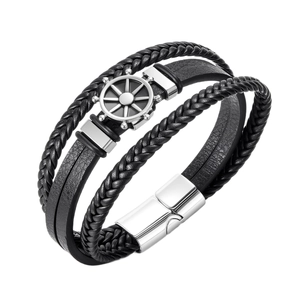 Herren Mehrschichtiges geflochtenes Lederarmband mit silbernem Steuerrad-Anhänger und Magnetverschluss