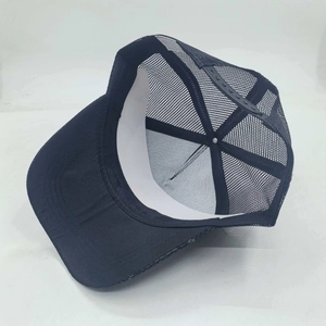 Breathable trucker cap with leopard head motif and adjustable mesh back for outdoor use