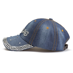Casquette de baseball en jean bleu pour femme avec strass argentés et motif de lettre love