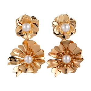 French style gold flower pearl earrings with layered metallic petals and retro design