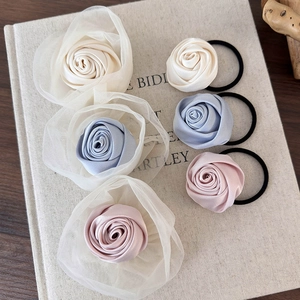 Französischer Stil Satin Rose Blumen Haarklammern Und Haargummis Set Elegante Organza Netzband Haaraccessoires Für Damen Alltag Urlaub Kopfschmuck