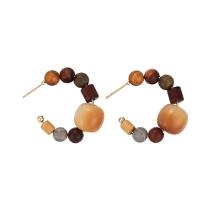 Ethnic style sandalwood C-hoop beaded earrings with vintage resin beads and gold pins