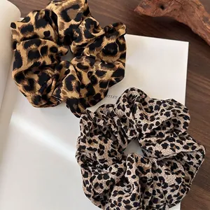 Leopard Print Scrunchies For Women Large Elastic Hair Bands Soft Cloth Ponytail Holder Versatile Y2K Fashion Headwear