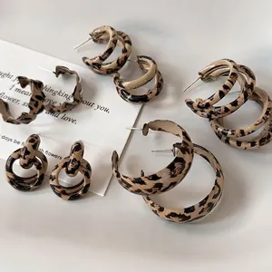 Vintage Leopard Print Hoop Earrings For Women Retro Geometric Iron Copper Lacquered Wave Spiral C-Shaped Fashion Jewelry