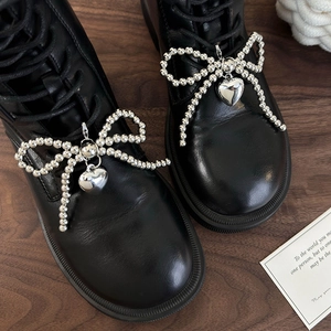 Breloques de Chaussures Cœur Nœud de Perles Argent Polyvalent Résine DIY Baskets Bottes Martin Accessoires Métalliques