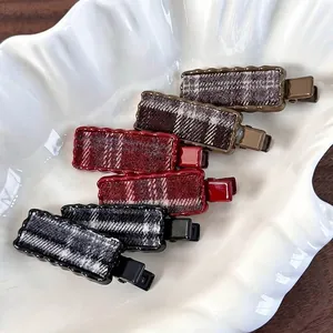 Pince à Cheveux en Alliage de Tissu Plaid de Style Preppy Rétro Bord Ondulé Rectangulaire Laqué Bec de Canard pour Femme Accessoire de Cheveux Automne Hiver