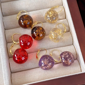Orecchini a sfera in resina foglia d'oro ambra in cinque diversi colori vintage