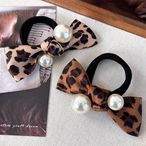 Retro Leopardenmuster Schleife Haargummi Mit Kunstperlen Süße Elastische Haarseil Für Damen Mädchen Tägliche Mode Accessoires