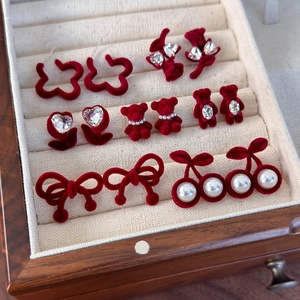 Parure de boucles d'oreilles ours et nœud en velours rouge avec perles et cristaux