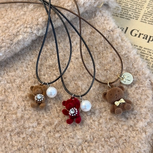 Collier mignon avec pendentif ours floqué et corde de cire pour l'automne et l'hiver