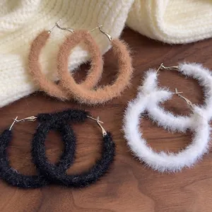 Große Plüsch Creolen Für Damen Herbst Winter Warm Flauschig Kreis Ohrringe Weich Pelzig Mode Schmuck Für Den Alltag Dating