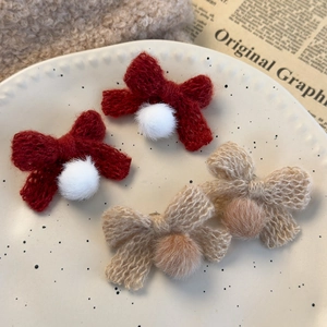 Set of 4 autumn knit bow hair clips with plush balls in burgundy and beige colors