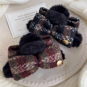 Plaid bow hair claw clips with faux fur and golden metal charms in autumn vintage style