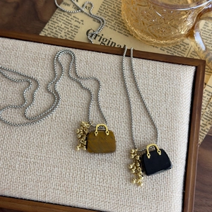 Tiger eye and obsidian handbag pendant necklace set with elegant gold bead charms