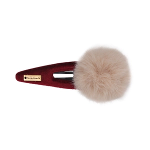 Barrette BB en velours côtelé bordeaux avec pompon beige et étiquette dorée