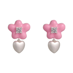 Boucles d'oreilles fleurs roses avec zircon brillant et pendentifs en cœur argenté