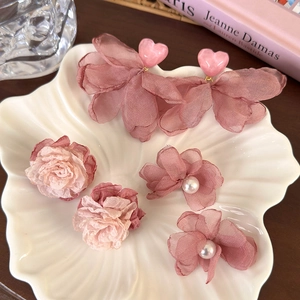 Boucles d'Oreilles Clous Cœur Fleur en Mousseline Rose Romantique Française Pour Femmes Pétale en Organza Boucles d'Oreilles Künstliche Perles