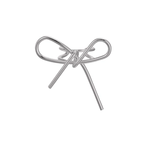 Manchette d'oreille nœud en argent minimaliste avec finition polie et lignes épurées