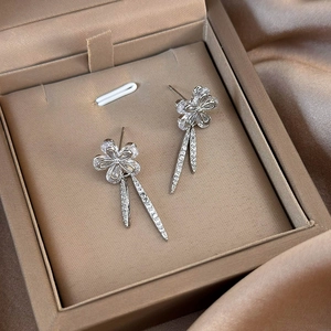 Elegant 925 silver flower earrings with long tassels and sparkling cubic zirconia stones