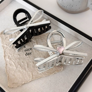 Elegante Haarklammern mit Schleife in Silber und Schwarz mit rosa Herz-Akzent für Frauen