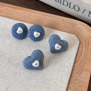 Vintage Denim Fabric Heart Round Stud Earrings With White Faux Artificial Pearl Accents Sweet Korean Style Blue Cloth Earrings For Women