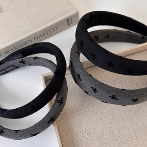 Thick velvet headband set with elegant butterfly embroidery for high cranial top effect