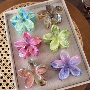 Dolce Molletta per Capelli a Forma di Fiore di Plumeria Colorata Trama di Marmo Acetato Resina Shark Clip Donna Gioielli per Capelli