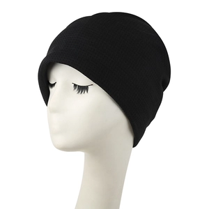 Klassische schwarze Strickmütze Beanie für Damen und Herren aus weichem Acryl-Stoff