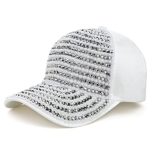Casquette de baseball blanche étincelante avec rayures en strass argentés pour femme
