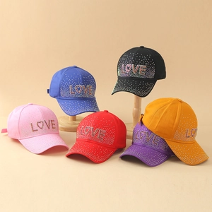 Casquettes de baseball tendance pour femmes avec texte LOVE en strass en six couleurs
