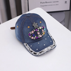 Casquette de baseball en jean avec couronne de strass colorés et visière à paillettes