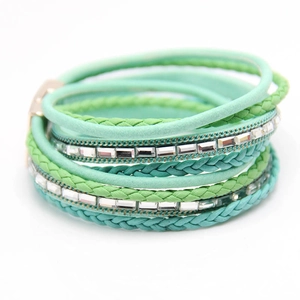 Handgemaakte Gevlochten Strass Wikkelarmband Voor Dames Boheems Meerlaags Kunstleer Magnetische Gesp Zinklegering Armband Sieraden