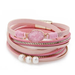 Mehrlagiges Magnetarmband in Kirschblütenrosa mit Leder, Perlen und Kristallen für Damen