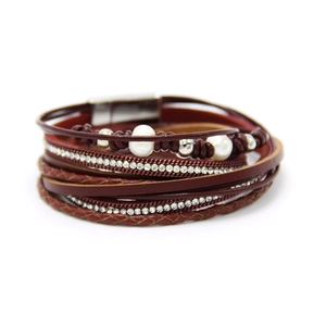 Bracelet multicouche en cuir bohème avec perles, strass et fermoir magnétique argenté