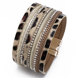 Multilayer leopard print leather bracelet with crystal rhinestones and magnetic buckle