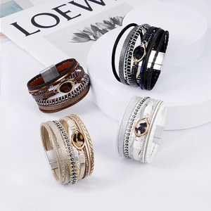 Mehrlagiges handgefertigtes Lederarmband-Set mit Leopardenmuster und Magnetverschluss