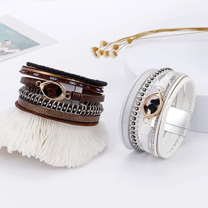 Mehrlagiges Boho-Lederarmband mit Leopardenaugen-Design und Magnetverschluss aus Metall