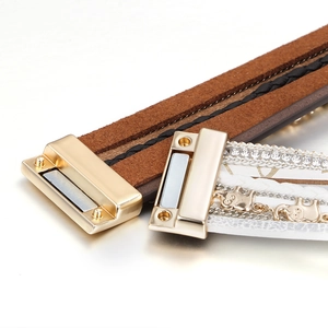 Bracelet multicouche en cuir bohème avec pendentif éléphant et strass brillants