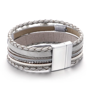 Bracciale multistrato in pelle con ciondoli a stella marina conchiglia e chiusura magnetica
