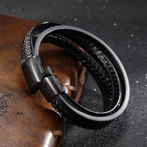 Handgefertigtes mehrlagiges schwarzes Lederarmband für Herren mit Magnetverschluss