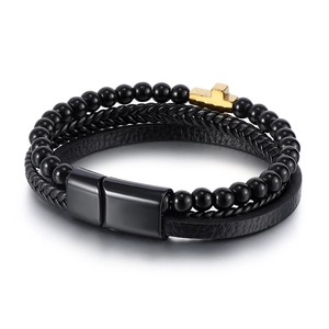Bracciale multistrato da uomo con perline occhio di tigre nere, cuoio e croce dorata