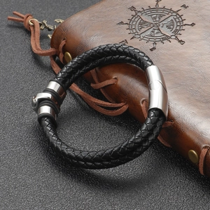 Men's retro punk braided black leather bracelet with silver polished skull magnetic clasp