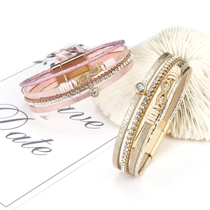 Böhmisches mehrlagiges Lederarmband mit Unendlichkeitssymbol, Strass und Magnetverschluss