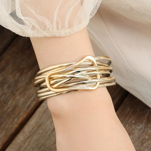 Bracelet Bohème Multicouche en Cuir PU et Alliage Avec Fermoir Magnétique Strass Jonc Enveloppant pour Femme Bijoux de Mode