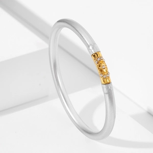 Pulsera minimalista de silicona PVC con amuleto de hexagrama dorado y cristales brillantes
