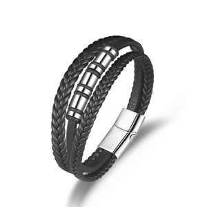 Bracciale multistrato in pelle intrecciata da uomo con perle in acciaio e chiusura magnetica