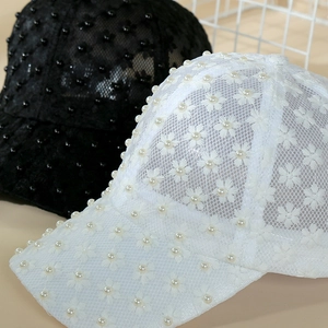 Lace baseball cap with 3D daisy flowers and pearls for women in white and black