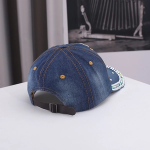 Dunkelblaue Jeans-Baseballkappe mit bunten Strasssteinen und verstellbarem Riemen