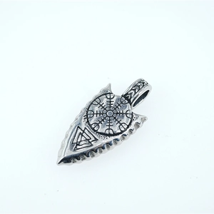 Vintage stainless steel Viking triangle arrow pendant necklace with Vegvisir compass engraving